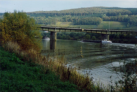 Eisenbahnbrücke in Pfalzel heute