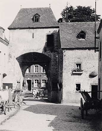 Stadttor in Trier-Pfalzel Anfang der 30er Jahre